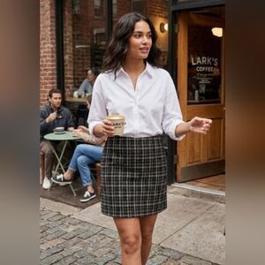 🫦NWT LOFT Plaid Mini Skirt in Black and White With Subtle Gold Threads